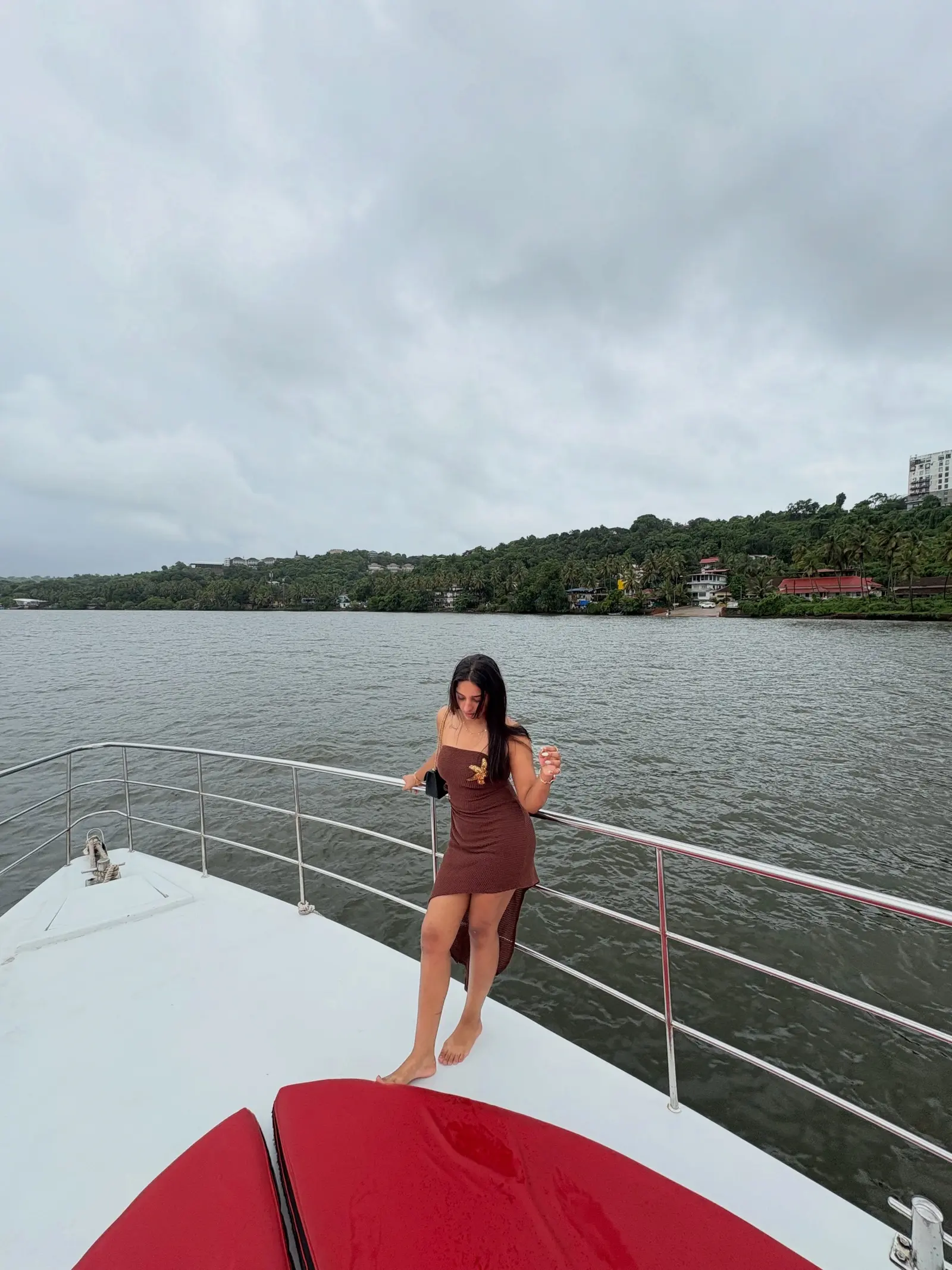 Sad songs but on yacht please🙏🏻…